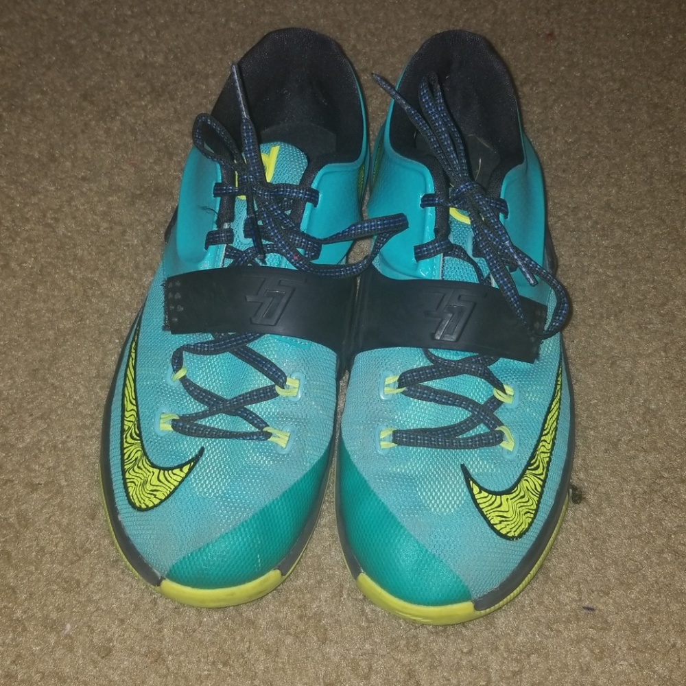 Nike shoes